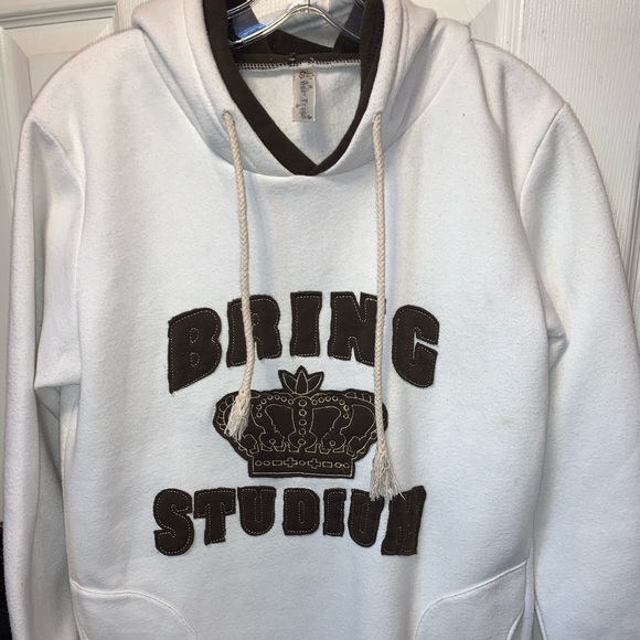 Sweater - Picture 1 of 4